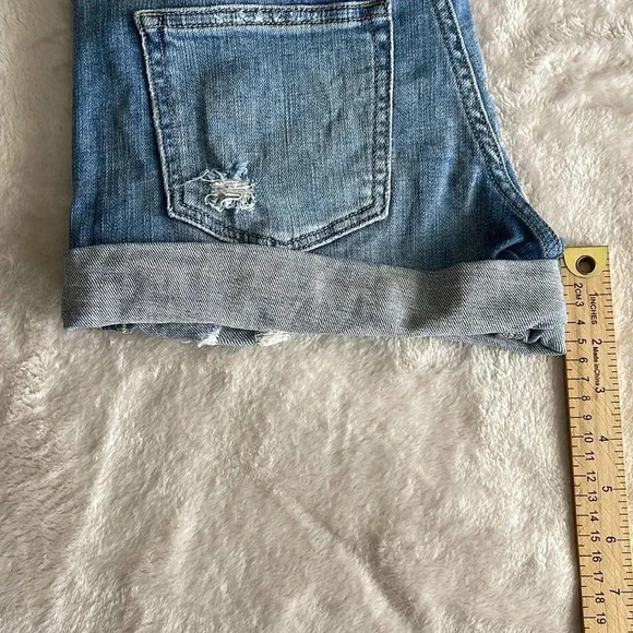 SP BLACK LABEL Distressed light blue Mid Rise shorts. Size Small - Picture 9 of 13